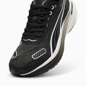 Tenis de running para hombre Magnify NITRO™ Tech 2, PUMA Black-PUMA White, extralarge